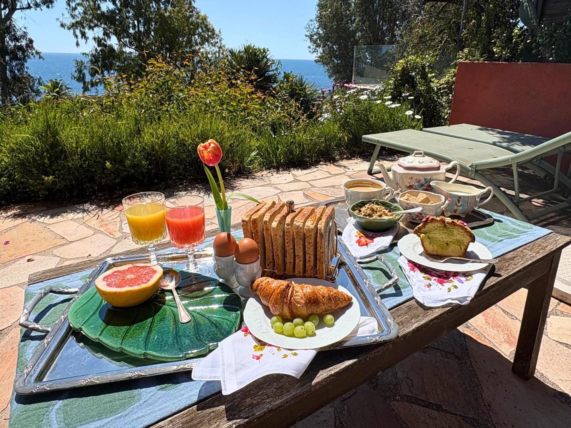 Bed and Breakfast Santa Margarita à Saint-Raphaël Extérieur photo